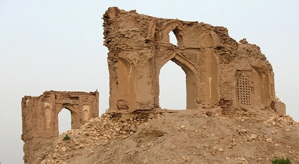 Ancient architectural remains in Sindh